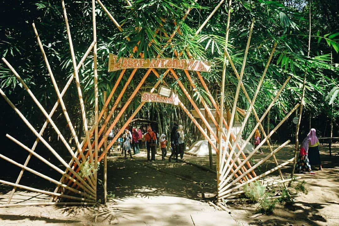 PASAR PERENG KALI KEMIT Sajikan Nuansa Tradisional 20 PASAR PERENG KALI KEMIT Sajikan Nuansa Tradisional 12