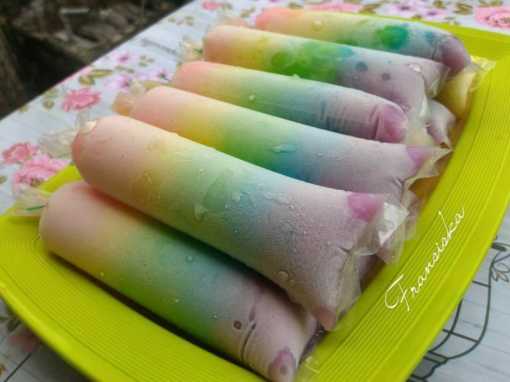 Es Lilin, Jajanan Asal Bandung yang Mulai Sulit Ditemui 14 jajanan bandung